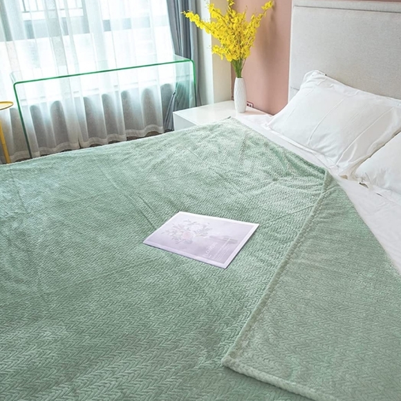 Cozy Fleece Throw Blanket - Picture 4 of 5